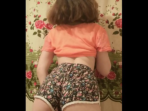 ❤️ सेक्सी तरुण बेब कॅमेऱ्यात तिची चड्डी काढत आहे ❤️  लिंग  ☑